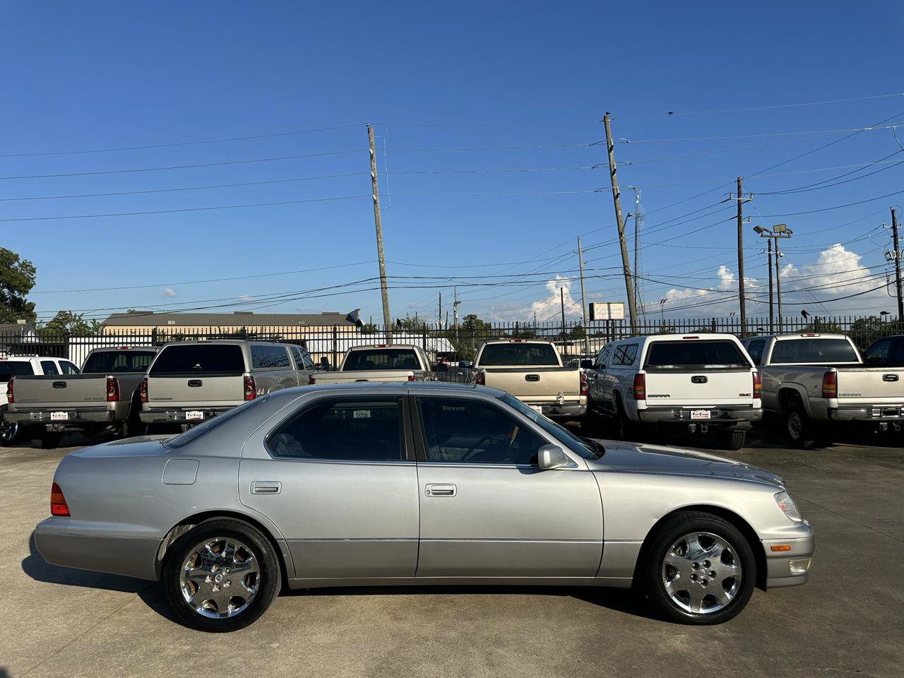 Used 1999 Lexus LS 400 w/ Premium Pkg RWD image 70