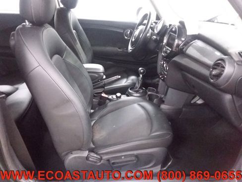 Used 2017 MINI Cooper 2-Door Hardtop image 13