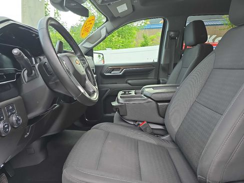 Used 2023 Chevrolet Silverado 1500 LT AWD/4WD image 17