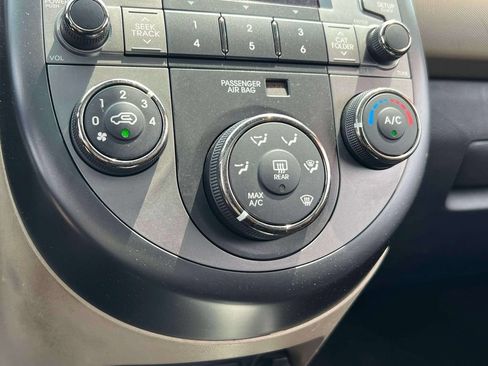 Used 2011 Kia Soul ! FWD image 27