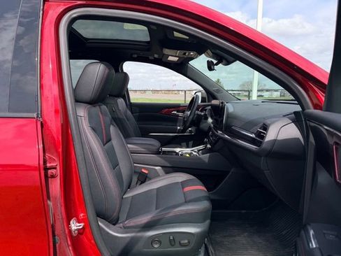 Used 2024 Chevrolet Traverse RS image 10