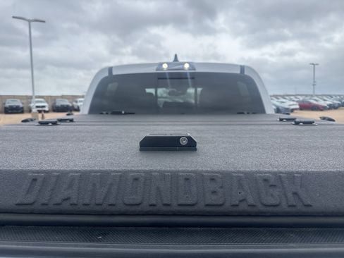 Used 2020 Toyota Tacoma TRD Off-Road image 32