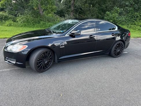 Used 2011 Jaguar XF Premium RWD image 1