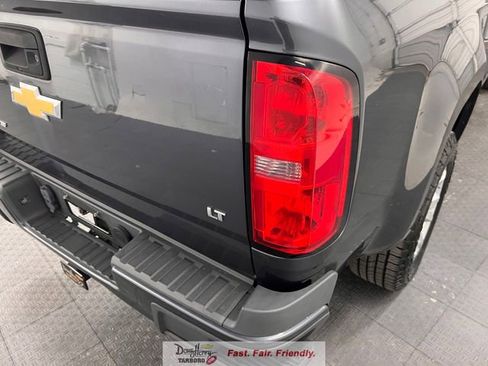Used 2017 Chevrolet Colorado LT w/ LT Convenience Package RWD image 14