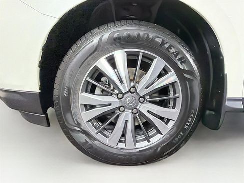Used 2020 Nissan Pathfinder SV AWD/4WD image 36