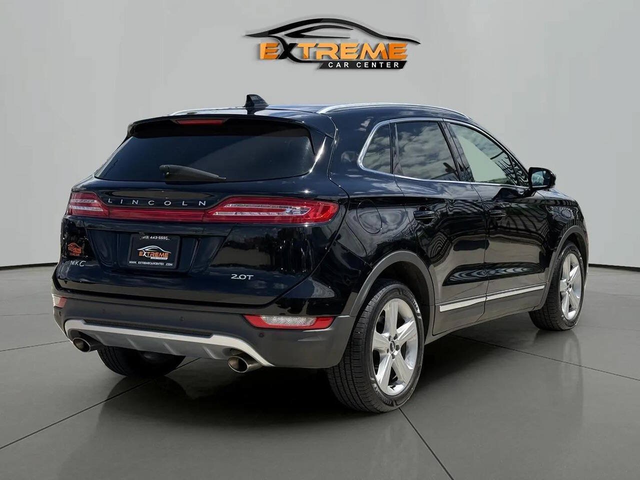 Used 2017 Lincoln MKC Premiere FWD image 6