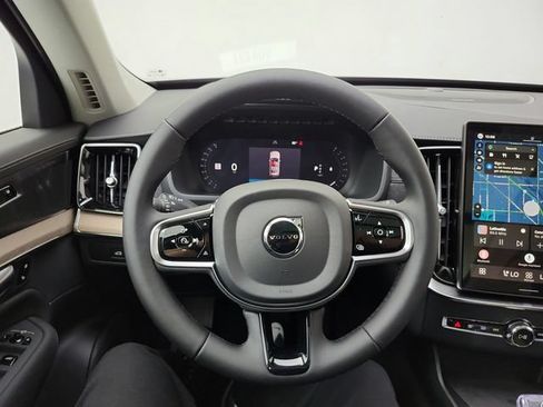 New 2026 Volvo XC90 B6 Plus w/ Protection Package Premier AWD/4WD image 33