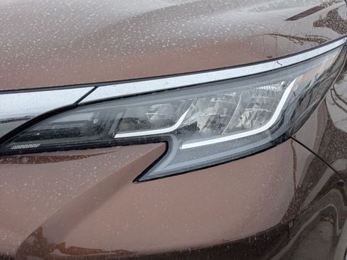 Used 2021 Toyota Sienna LE image 12