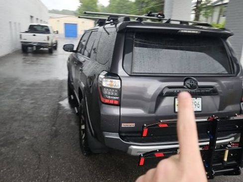 Used 2023 Toyota 4Runner TRD Off-Road Premium w/ Off Road Premium Plus Package AWD/4WD image 10