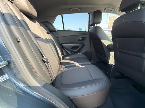 Certified 2022 Chevrolet Trax LT w/ LT Convenience Package AWD/4WD image 20