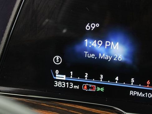 Certified 2023 Cadillac Escalade Premium Luxury AWD/4WD image 15