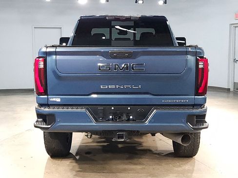 Used 2025 GMC Sierra 2500 Denali Ultimate AWD/4WD image 6