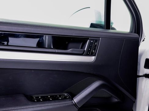 Certified 2024 Porsche Cayenne S image 20