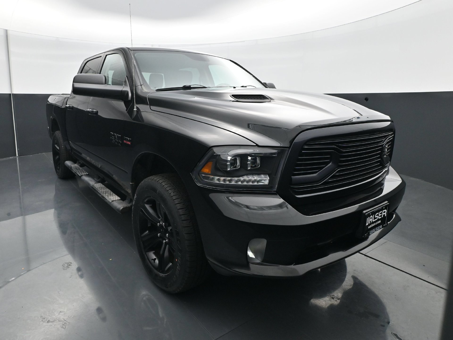 Used 2015 RAM 1500 Sport w/ Black Ram 1500 Sport Group AWD/4WD image 11