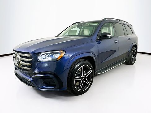 Used 2026 Mercedes-Benz GLS 450 4MATIC image 3
