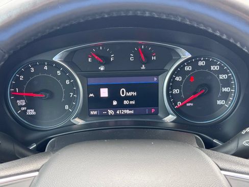 Used 2022 Chevrolet Equinox LT FWD image 12