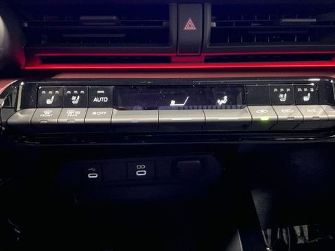 New 2026 Toyota Prius Plug-In Hybrid FWD image 22