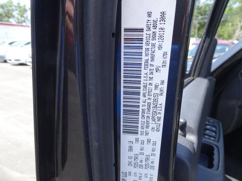 Used 2011 Jeep Liberty Sport image 29