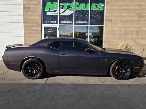 Used 2020 Dodge Challenger SRT Hellcat image 6