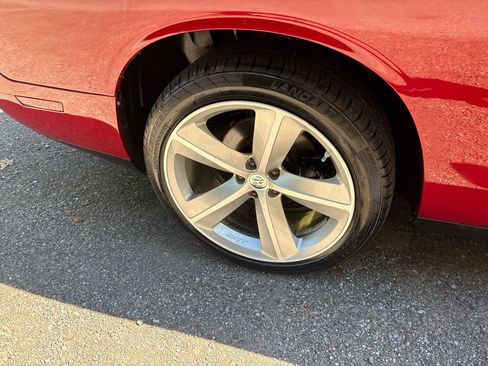 Used 2010 Dodge Challenger SE RWD image 28