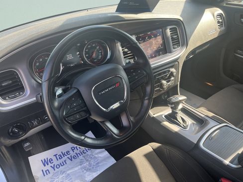 Used 2022 Dodge Charger SXT w/ Cold Weather Package AWD/4WD image 19