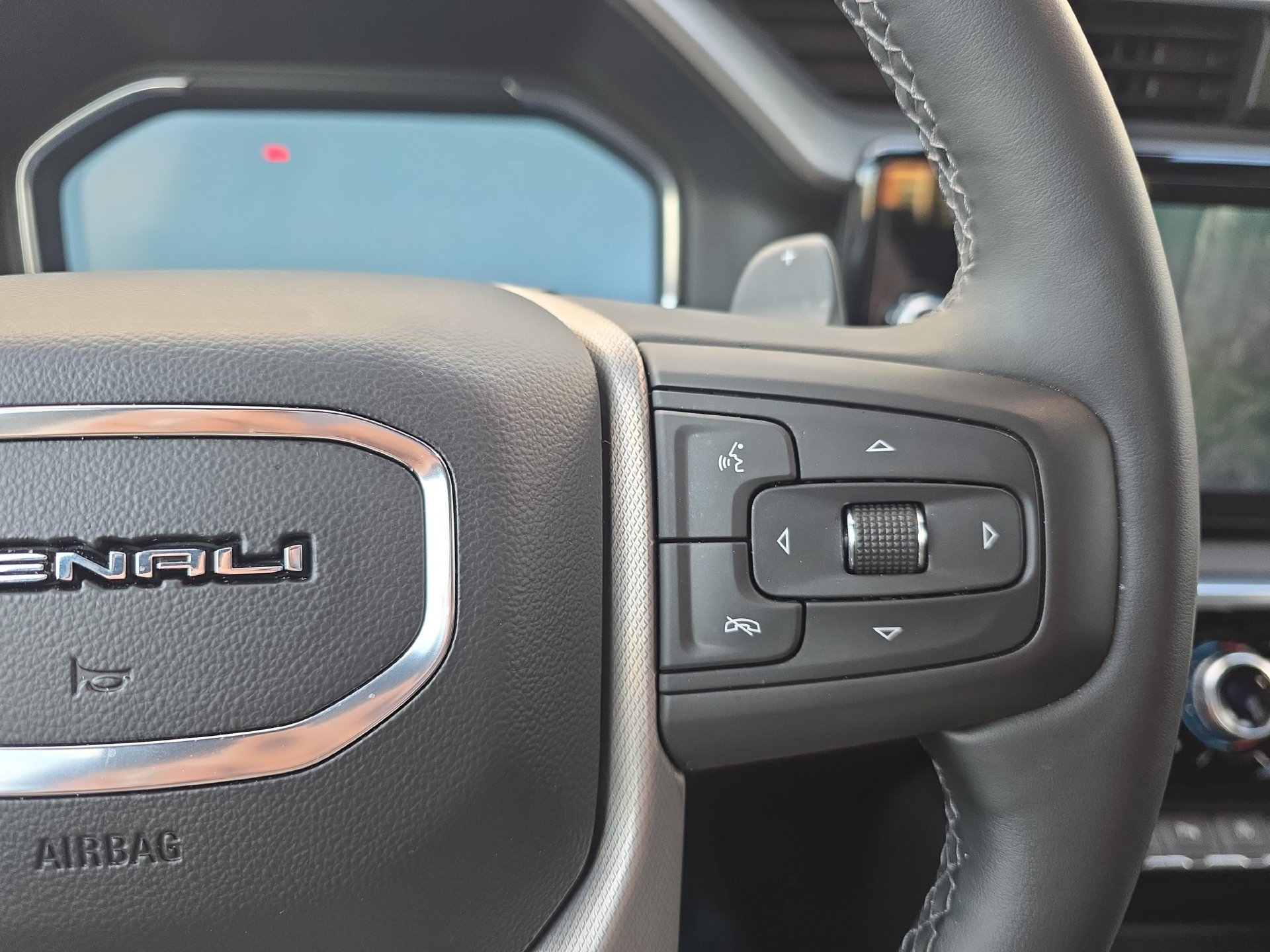 Used 2026 GMC Sierra 1500 Denali w/ Technology Package AWD/4WD image 17