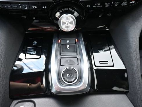 Used 2025 Acura MDX SH-AWD image 32