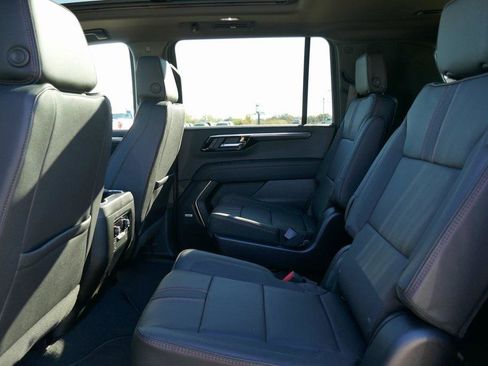 New 2026 Chevrolet Suburban RST w/ RST Capability Package image 10