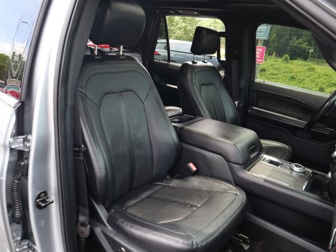 Used 2020 Ford Expedition Max Limited RWD image 7