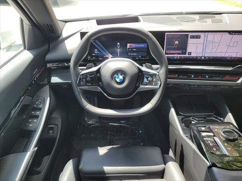 Used 2024 BMW 530i RWD image 15