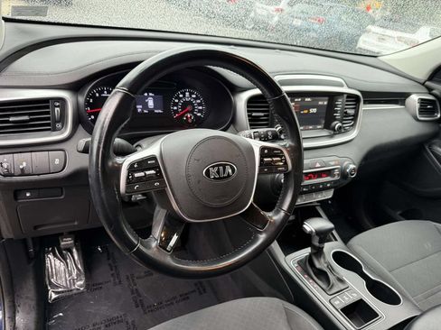 Used 2020 Kia Sorento LX w/ LX I4 Convenience Package AWD/4WD image 2