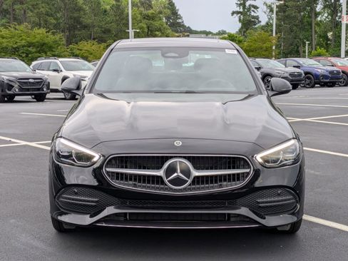 Used 2025 Mercedes-Benz C 300 4MATIC Sedan image 3