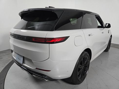New 2026 Land Rover Range Rover Sport Dynamic SE AWD/4WD image 2