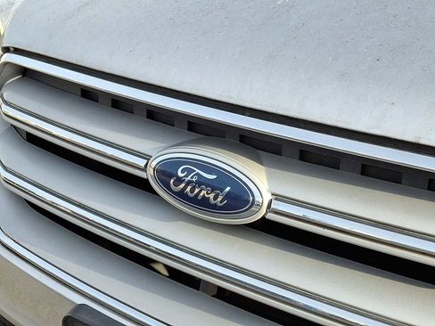 Used 2018 Ford Escape SEL image 6