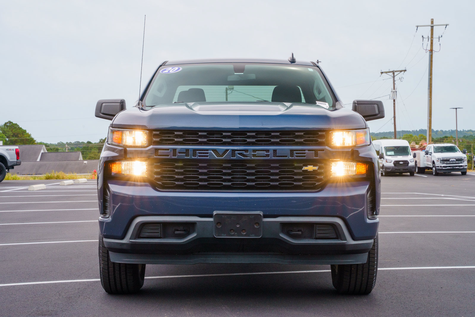 Used 2020 Chevrolet Silverado 1500 Custom w/ Custom Value Package RWD image 3