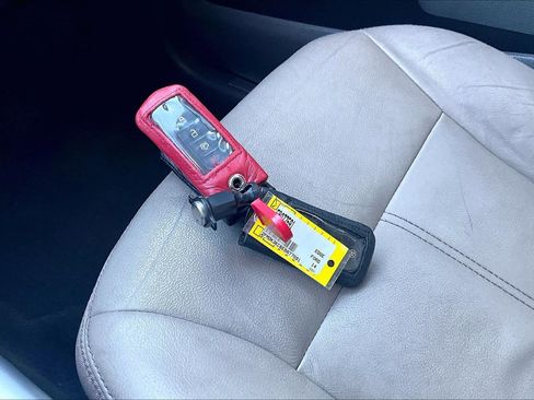 Used 2014 Ford Edge Limited w/ Driver Entry Package image 13