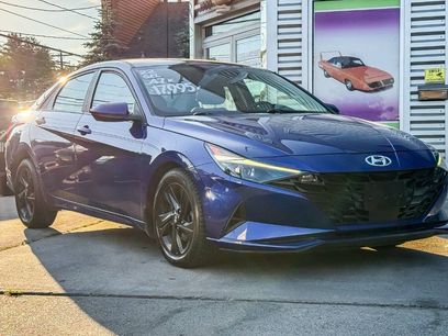 Used 2022 Hyundai Elantra SEL w/ Convenience Package