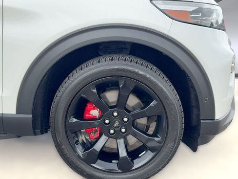 Certified 2020 Ford Explorer ST w/ ST Street Pack image 12