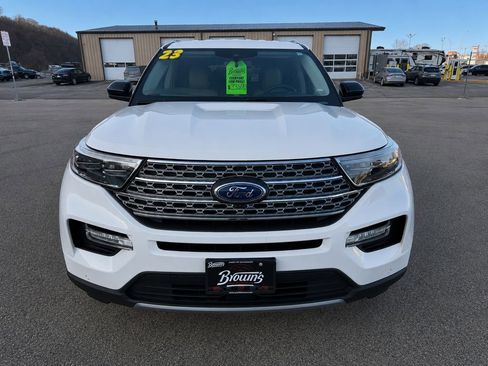 Used 2023 Ford Explorer Limited AWD/4WD image 2