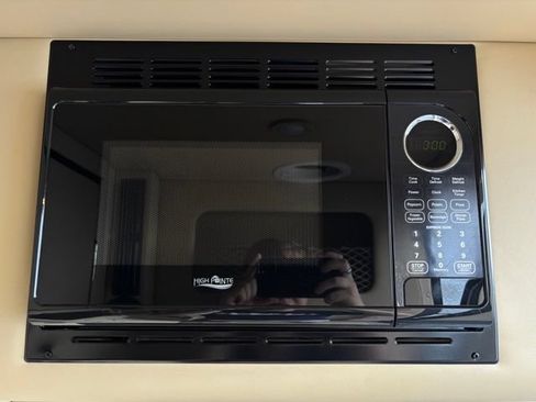 Used 2019 Mercedes-Benz Sprinter 3500 image 14