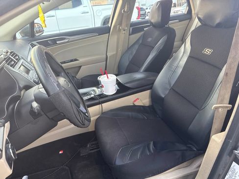 Used 2014 Ford Fusion SE FWD image 5