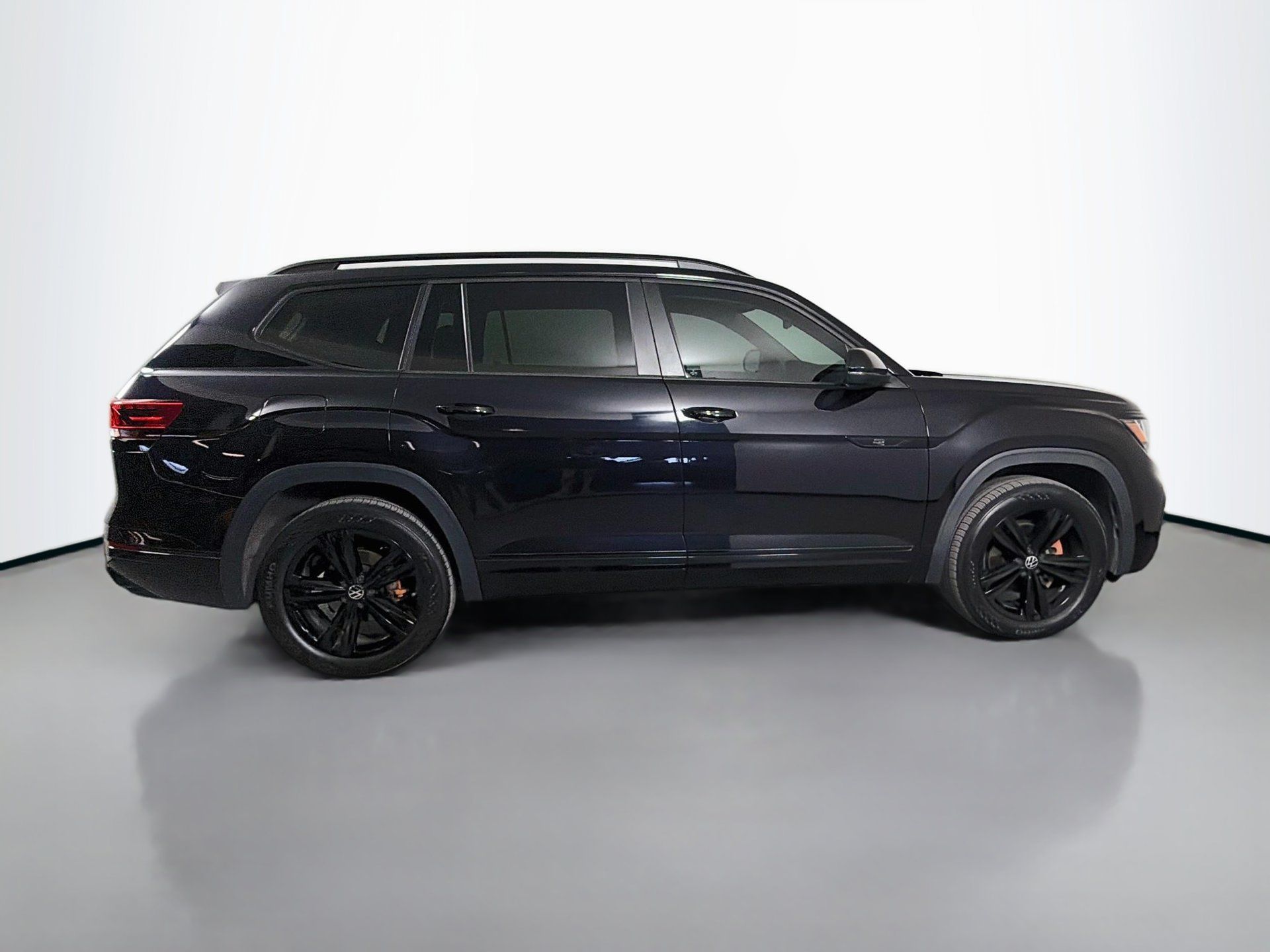 Used 2023 Volkswagen Atlas SEL R-Line AWD/4WD image 4