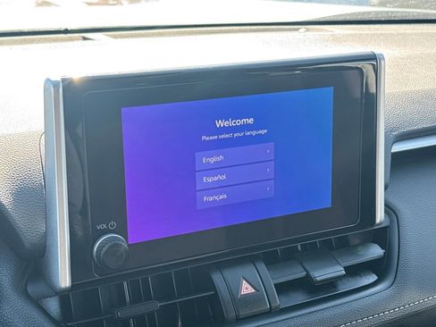 Used 2025 Toyota RAV4 XLE image 20