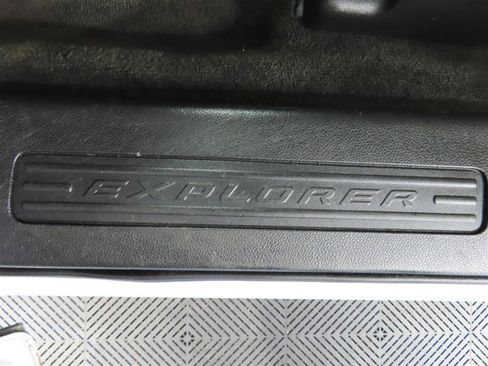 Used 2017 Ford Explorer 4WD image 16