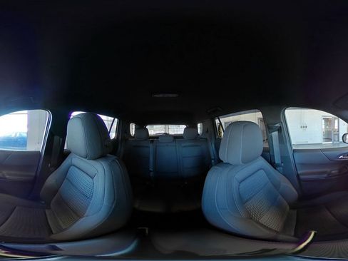 Used 2025 Chevrolet Equinox LT image 46