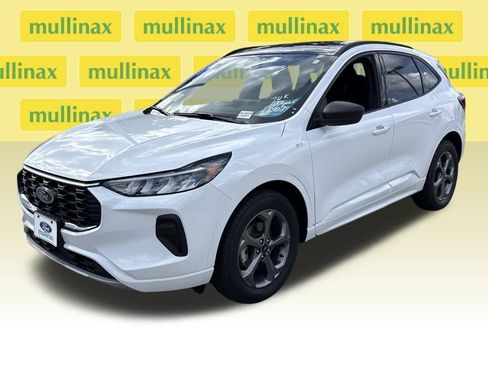 Certified 2023 Ford Escape ST-Line w/ Tech Pack #1 image 11