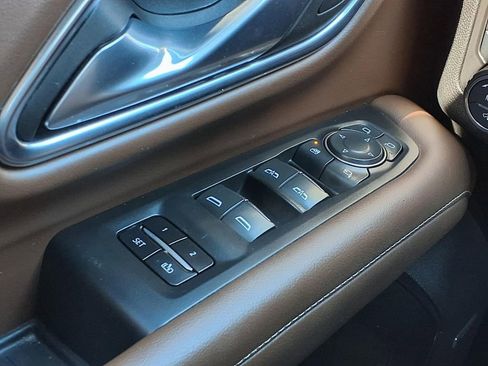 Used 2024 Chevrolet Tahoe High Country image 39