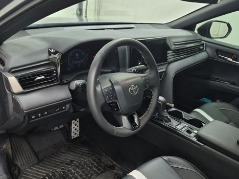 Used 2026 Toyota Camry SE AWD/4WD image 12
