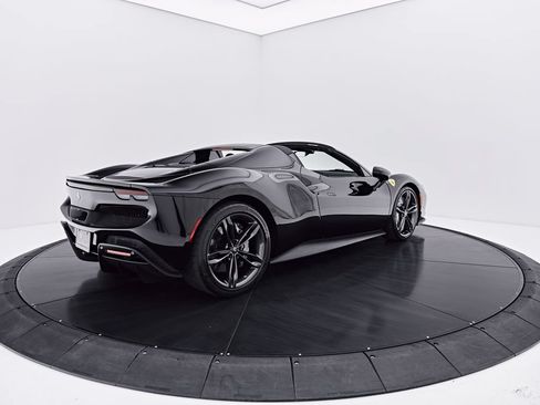 Used 2024 Ferrari 296 GTS RWD image 19