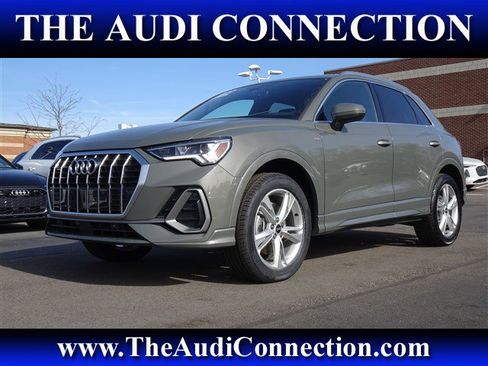 Certified 2022 Audi Q3 2.0T Premium Plus w/ Premium Plus Package image 1